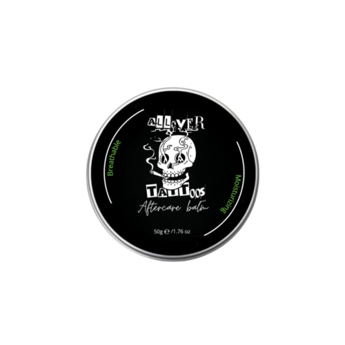 All Over Tattoos Balm – Verzorging voor je tatoeages van top tot teen All Over Tattoos Balm biedt de ultieme verzorging voor je tatoeages, van genezing tot onderhoud. Deze rijke balsem hydrateert en kalmeert de huid, bevordert het herstel en zorgt ervoor dat je tatoeage er levendig en scherp uit blijft zien. Geschikt voor zowel nieuwe als bestaande tatoeages, biedt deze balsem alles wat je nodig hebt voor de beste nazorg. Belangrijkste voordelen: Ideale verzorging voor nieuwe en oude tatoeages Hydrateert, kalmeert en versnelt het herstel Houdt je tatoeages scherp, helder en gezond Geef je tatoeages de zorg die ze verdienen met All Over Tattoos Balm, de perfecte oplossing voor langdurige tatoeageverzorging.